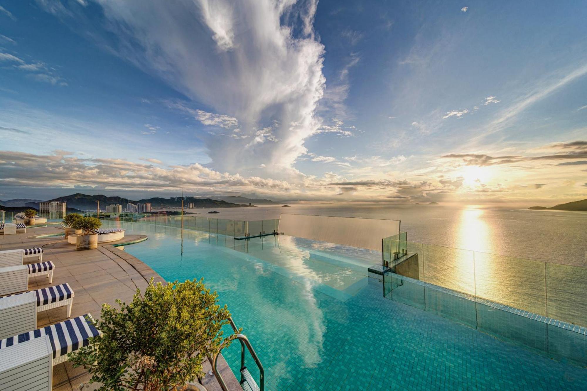 Coastal Panorama Oceanfront Suites Nha Trang Exteriér fotografie